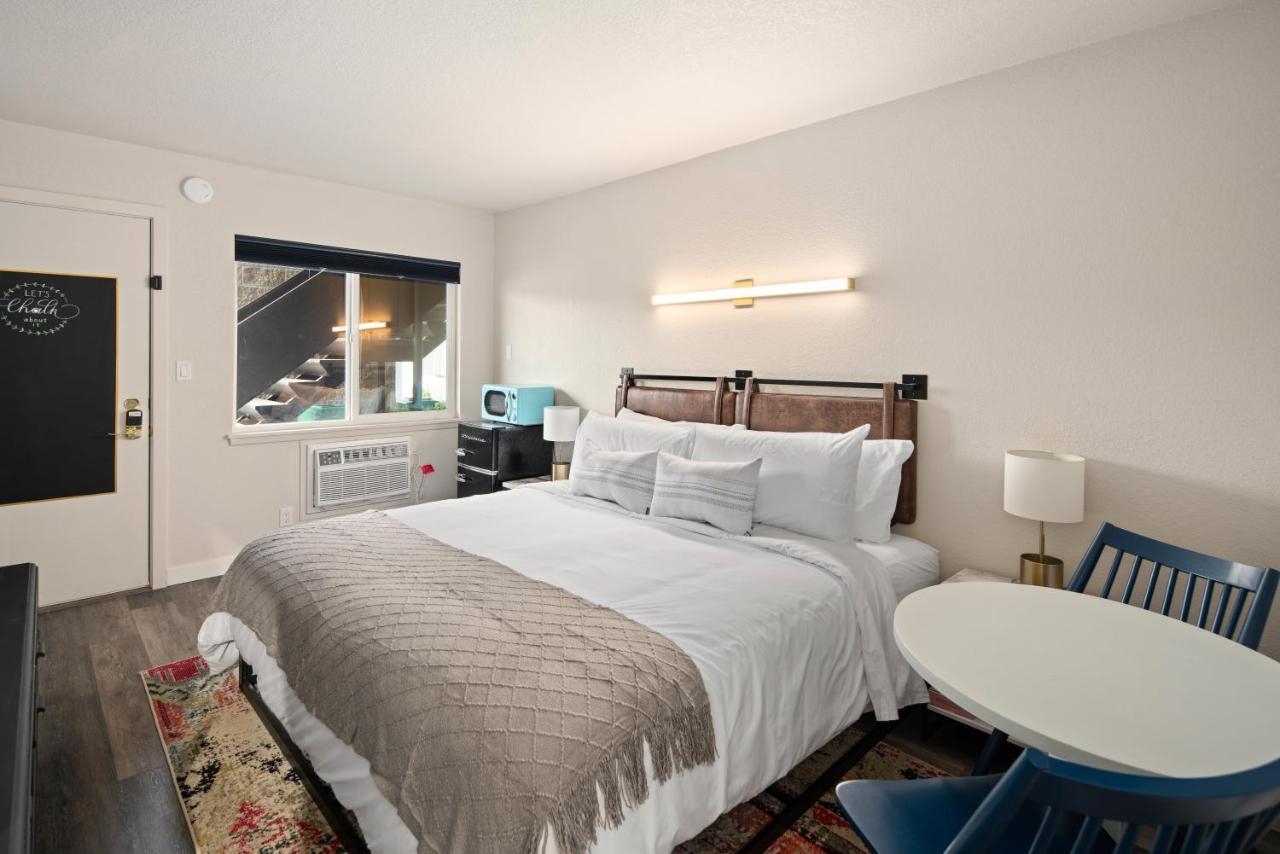 Hotel Mccoy Pullman Bagian luar foto